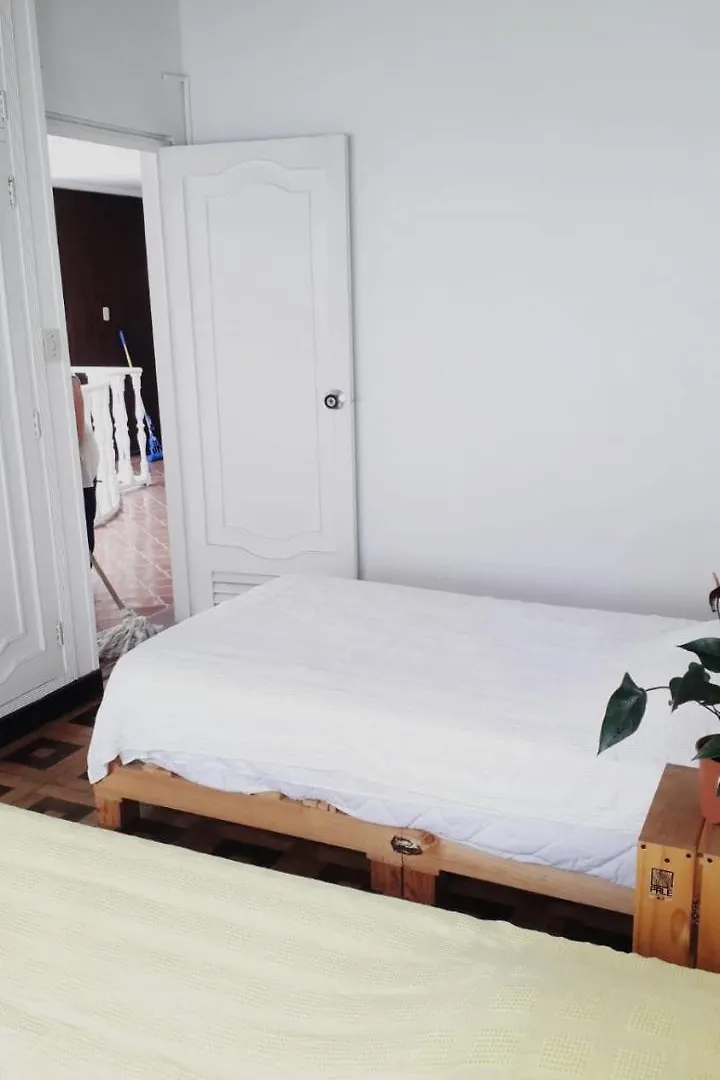 Calibrí, La Casa Libre Del Río Hotel Medellín 0*,